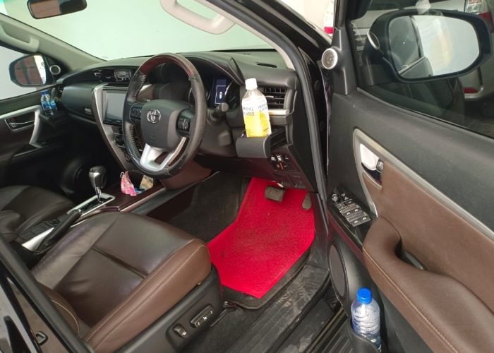 Fortuner VRZ kuta rent cars 10