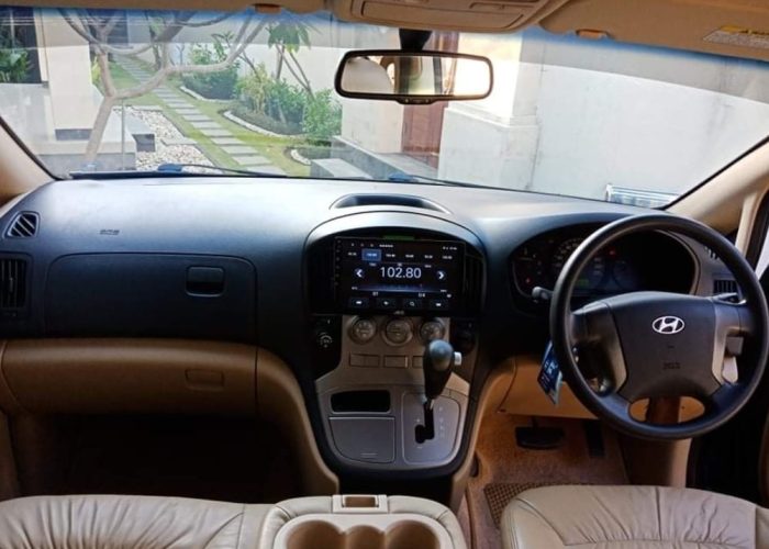 Hyundai H1 2013 kuta rent cars 4