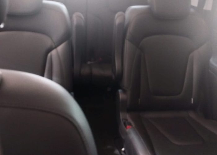 Hyundai Stargezer kuta rent cars 8