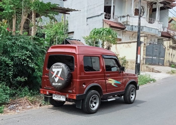 Suzuki Jimny 1997 kuta rent cars 7