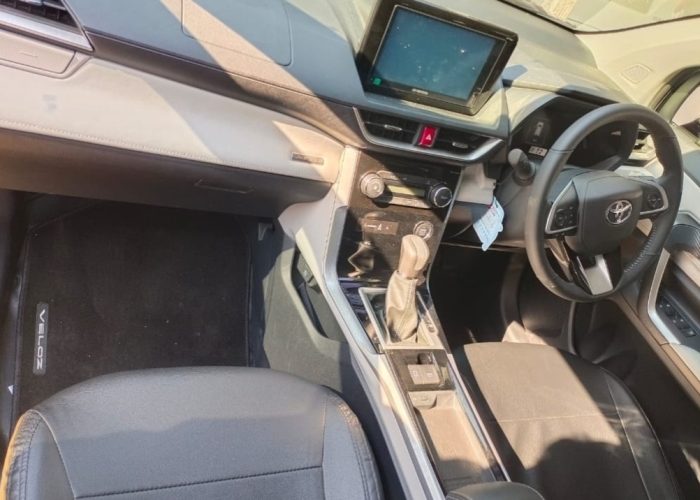 Toyota Veloz kuta rent cars 3