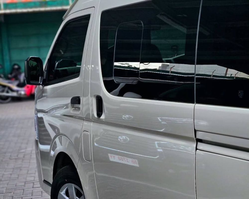 Side Toyota Haice - Kuta Rent Cars